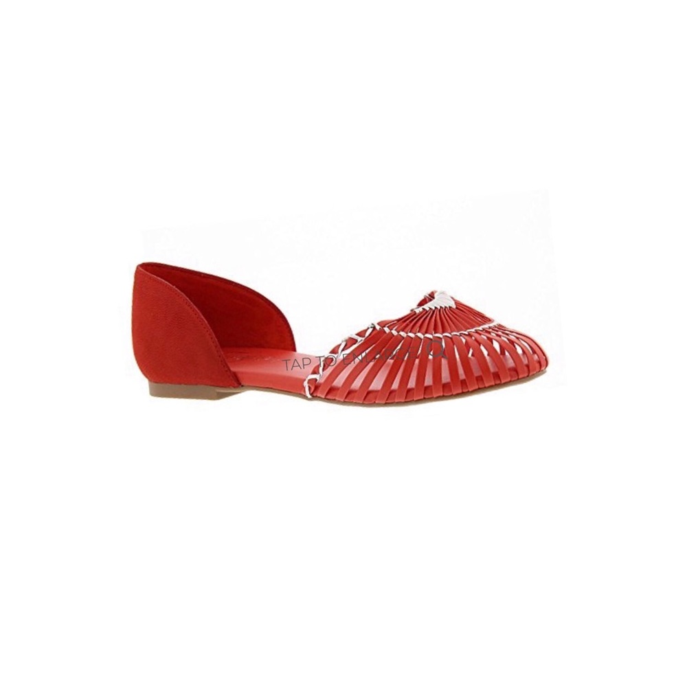 FERGIE RED LEATHER FLAT SHOES
